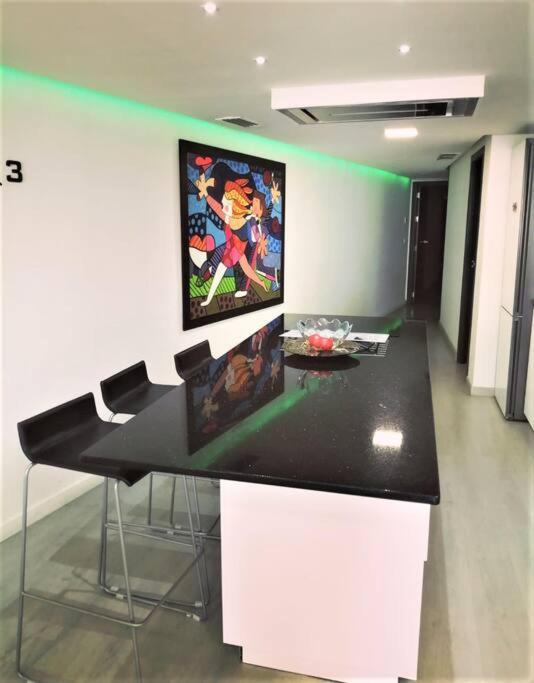 Apartamento Centro Rambla Alicante A Bagian luar foto