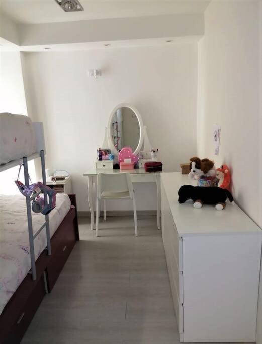 Apartamento Centro Rambla Alicante A Bagian luar foto