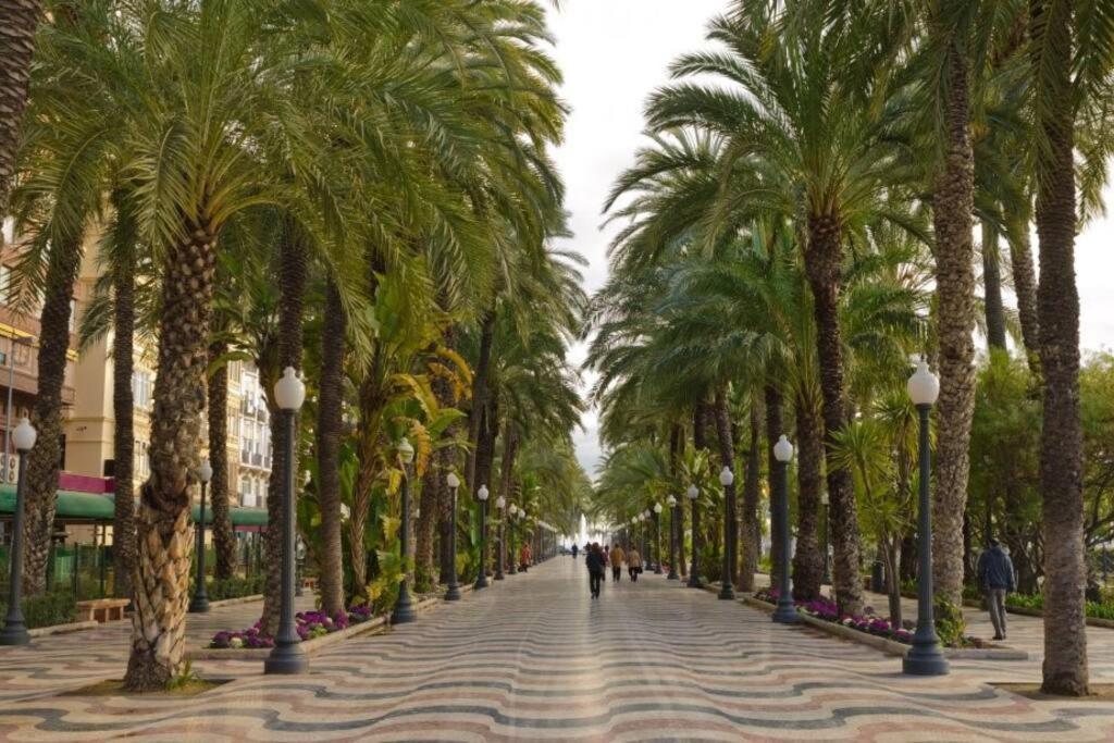 Apartamento Centro Rambla Alicante A Bagian luar foto